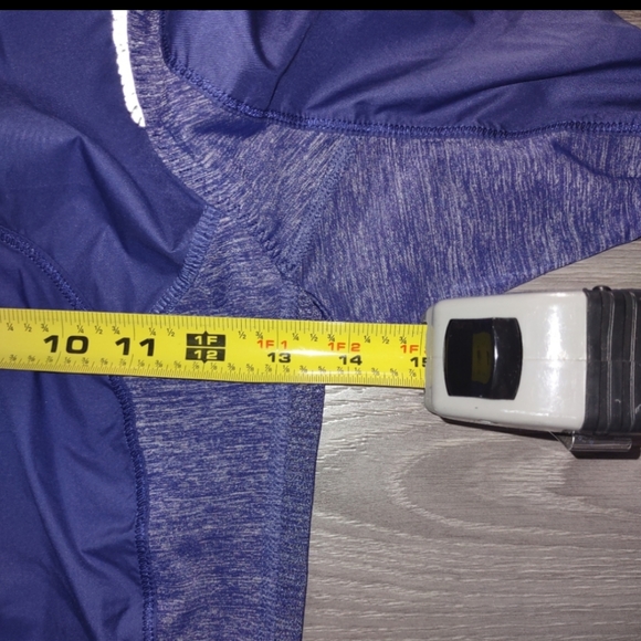 Rare Lululemon jacket with reflective - Picture 9 of 9